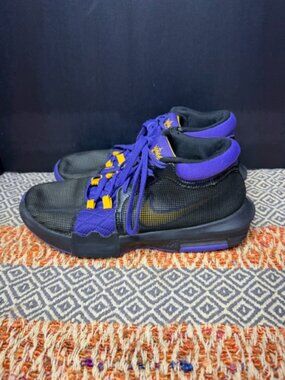 Nike LeBron Witness 8 "Lakers" Men's Size 10.5